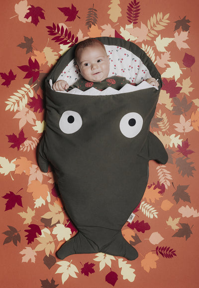 Saco Tiburón Negro de Baby Bites para bebés molones - Enfelízate
